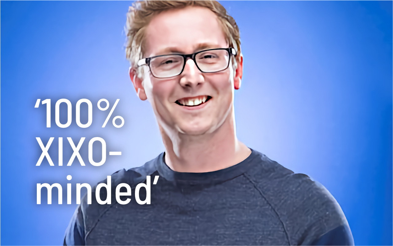 Portret Mark Mensink met daaroverheen de tekst: ‘100% XIXO-minded’